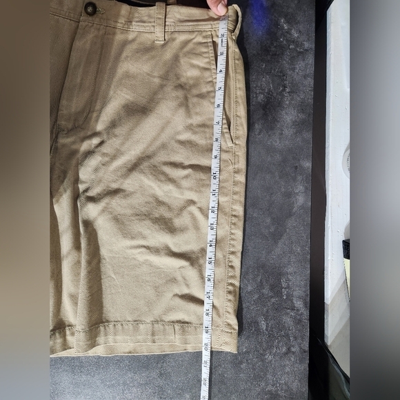 Izod Khaki Shorts Mens 32 - Picture 8 of 8